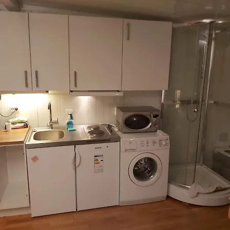 Campsite Alesund Guesthouse
