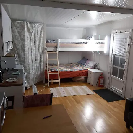 Alesund Guesthouse 캠프장 *