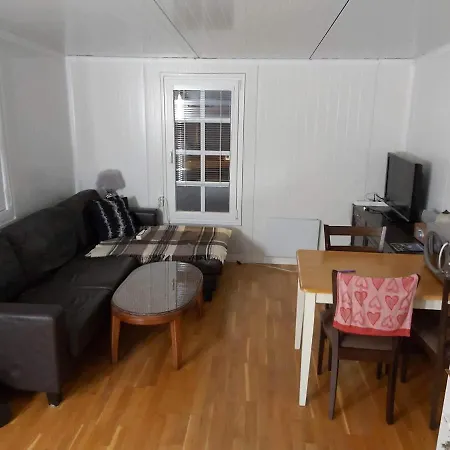 Alesund Guesthouse *